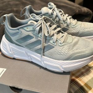 ADIDAS QUESTAR BOUNCE